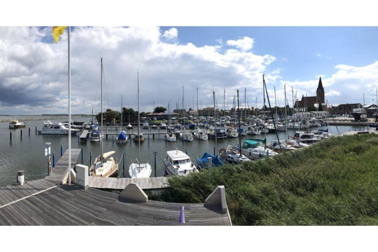 Отель Hausboot Fjord Baltica Mit Dachterrasse In Барт Экстерьер фото